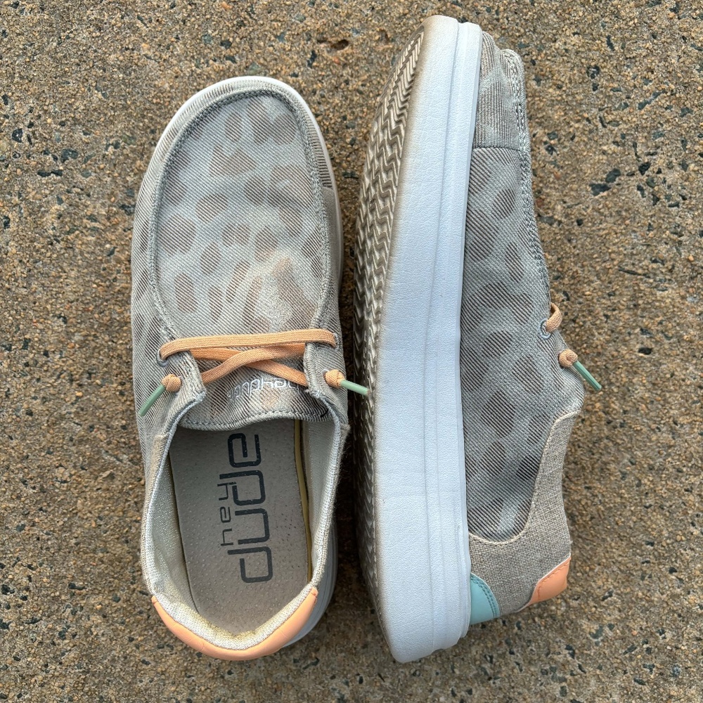 Hey Dude Women's Wendy Rise Leopard Azure Platform Slip-On Shoe Size 8